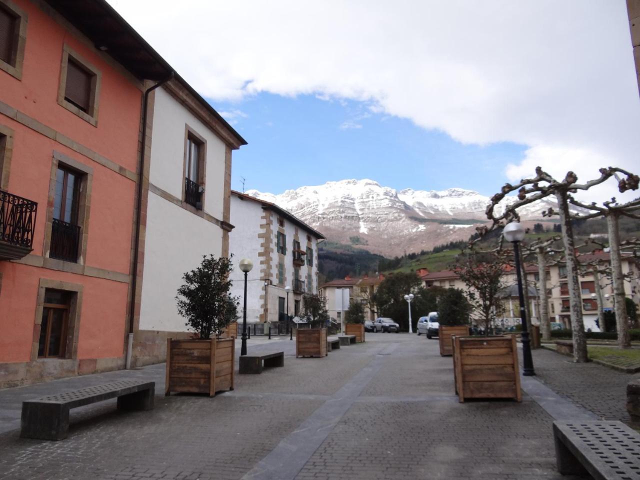 Ostatu Zegama 호텔 외부 사진